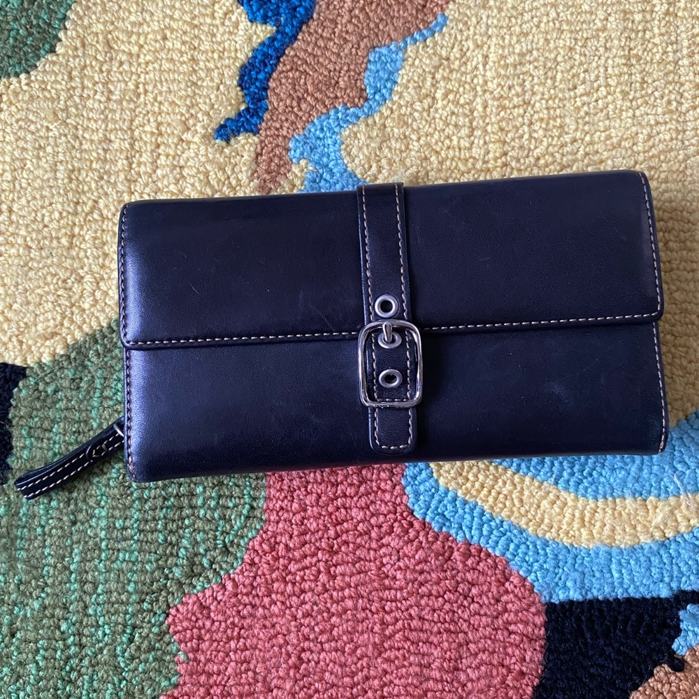 COACH black leather wallet with branded lining